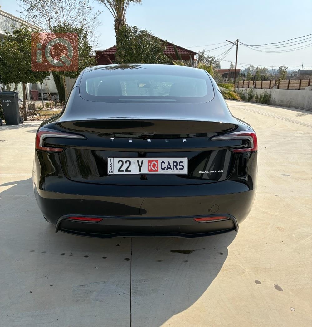 تسلا موديل 3